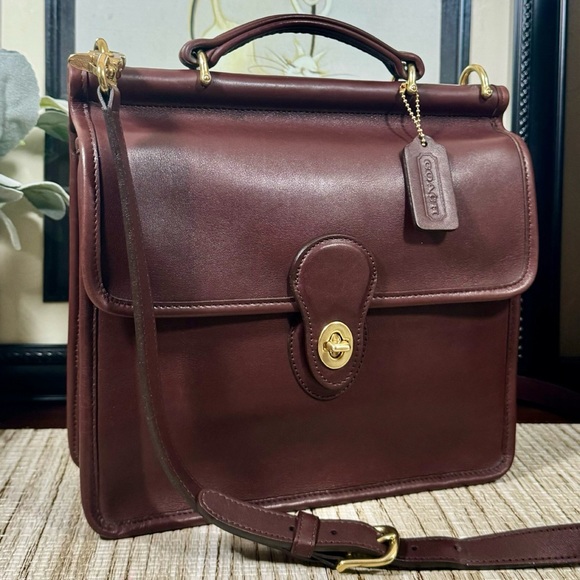 Coach Handbags - ❤️SOLD❤️Vintage Coach Mahogany Willis Bag 9927 Pristine